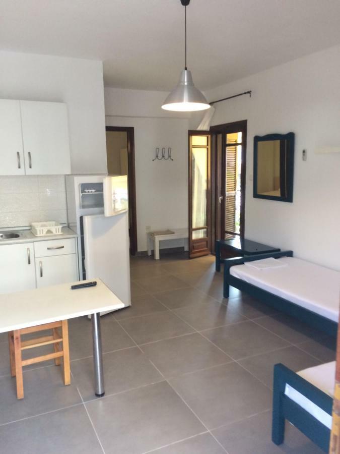 Marco'S Appartments Néa Poteídaia Eksteriør bilde