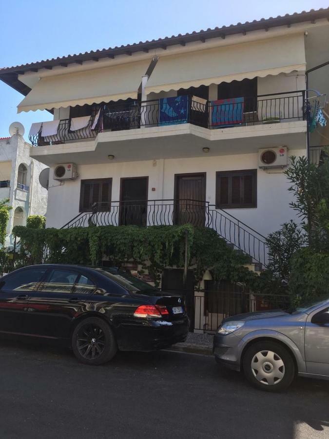 Marco'S Appartments Néa Poteídaia Eksteriør bilde