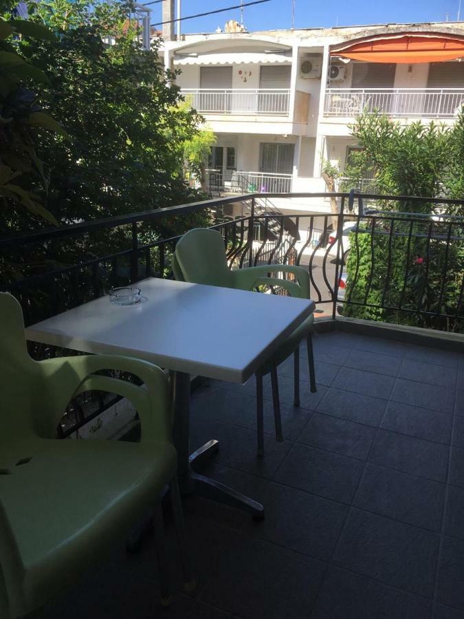 Marco'S Appartments Néa Poteídaia Eksteriør bilde